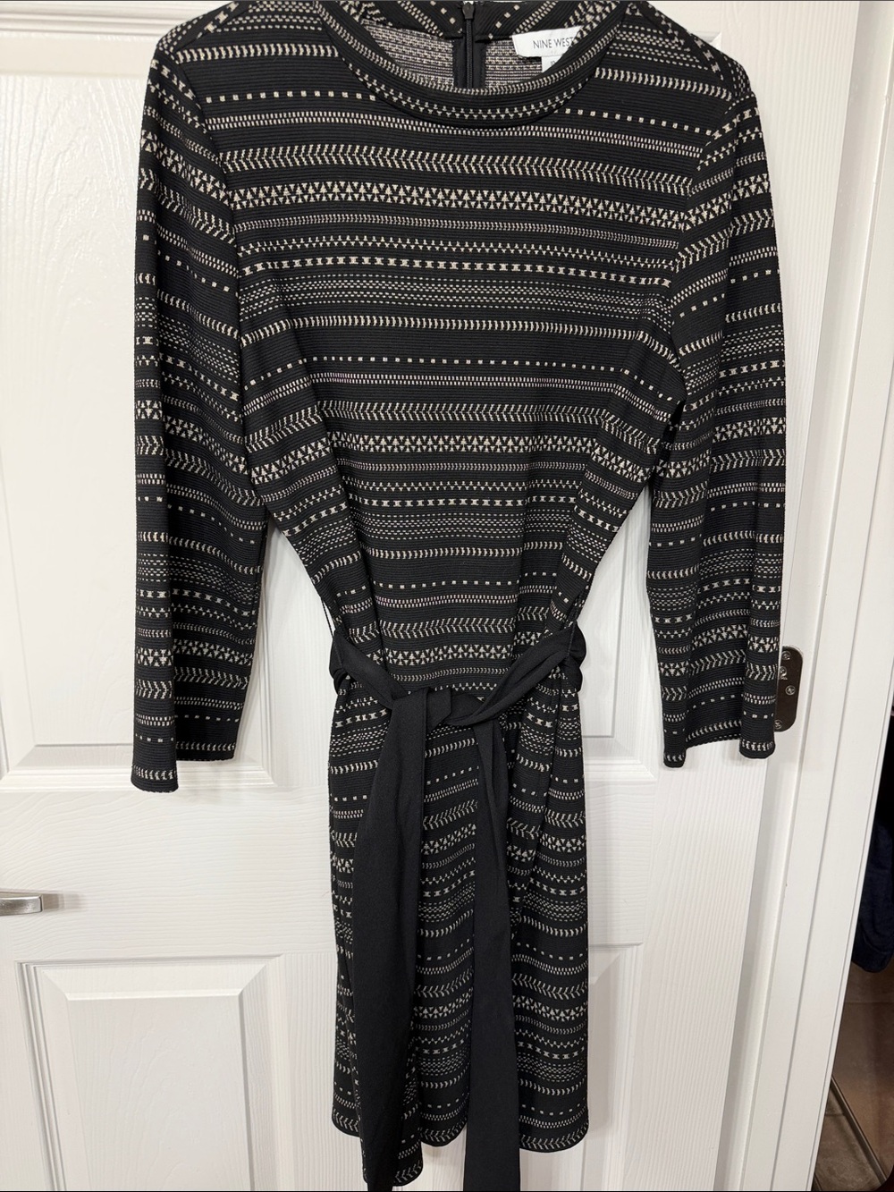 Nine West Black and Cream Patterned Long Sleeve Tie-Waist Dress